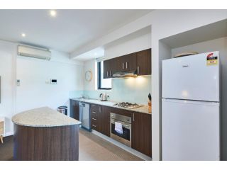 STYLISH PORT MELBOURNE APARTMENT Apartment, Melbourne - 5
