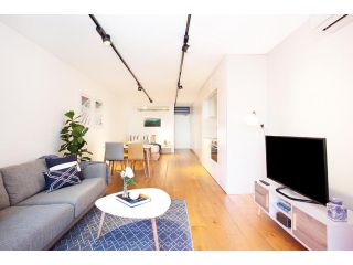 Stylish Studio with Balcony near Darling Square Apartment, Sydney - 1