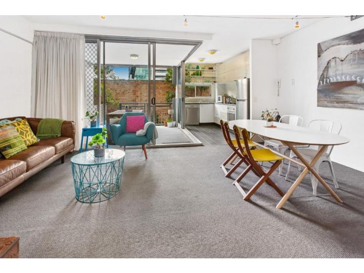 Stylish Valley Unit with Terrace, Parking and Pool Apartment, Brisbane - imaginea 2
