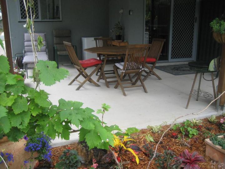 Sue's Place Apartment, Bellara - imaginea 5