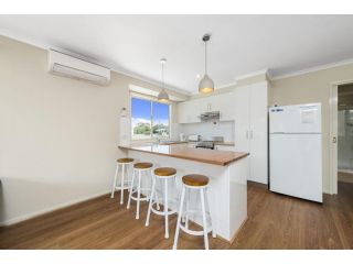 Summer Breeze Guest house, Apollo Bay - 1