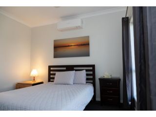 The Summer Lakeside Room Guest house, Queensland - 1
