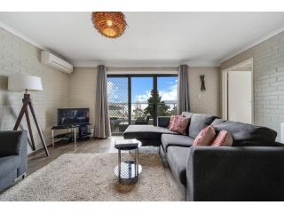 Summit 11 - Fabulous views and location Guest house, Jindabyne - 1