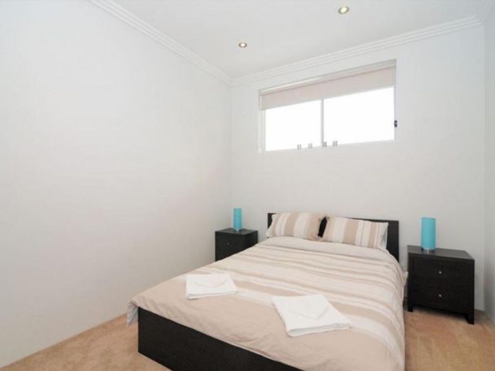 Sun Filled Balcony Just a 2 Minute Walk to the Beach Guest house, Huskisson - imaginea 8