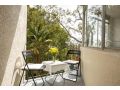 Sunlit studio in the trees, walk to the beach Apartment, Sydney - thumb 8