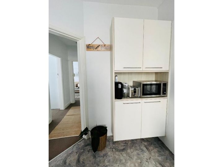 Sunny 2BR in Manly - steps to beaches, shops, cafes Apartment, Sydney - imaginea 12