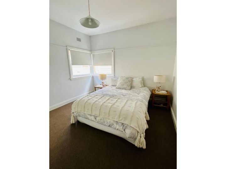 Sunny 2BR in Manly - steps to beaches, shops, cafes Apartment, Sydney - imaginea 8