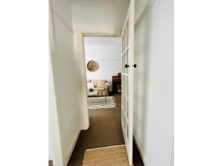Sunny 2BR in Manly - steps to beaches, shops, cafes Apartment, Sydney - 5