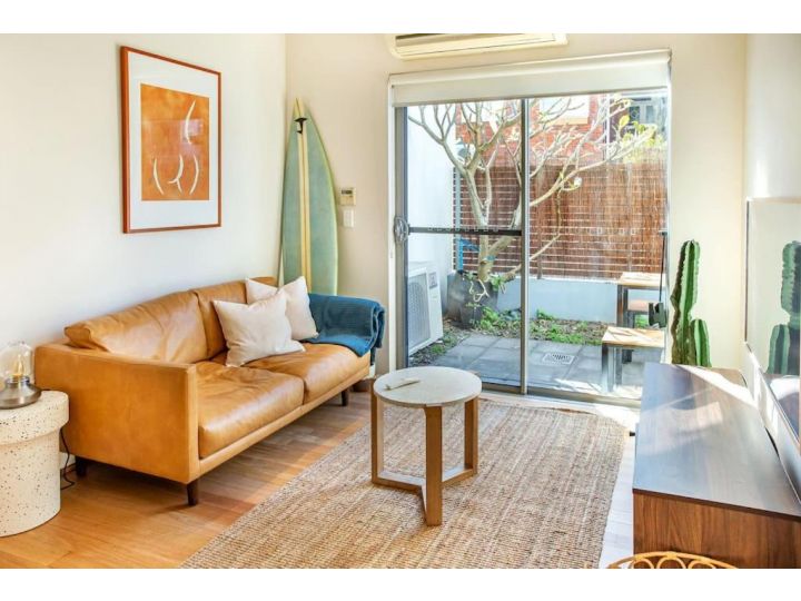 Sunny Terrace in the Heart Of Bondi Beach Apartment, Sydney - imaginea 3