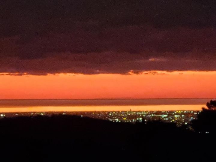 Sunset Hues -Enjoy Peace & Nature Chalet, South Australia - imaginea 2