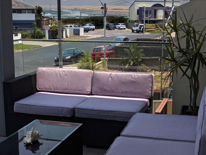 Sunset on Birubi' - pet friendly, air con, water views, WIFI and outdoor spa Apartment, Anna Bay - imaginea 14