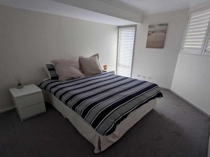 Sunset on Birubi' - pet friendly, air con, water views, WIFI and outdoor spa Apartment, Anna Bay - imaginea 8