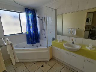 Sunshine Towers Boutique Apartments Aparthotel, Maroochydore - 4