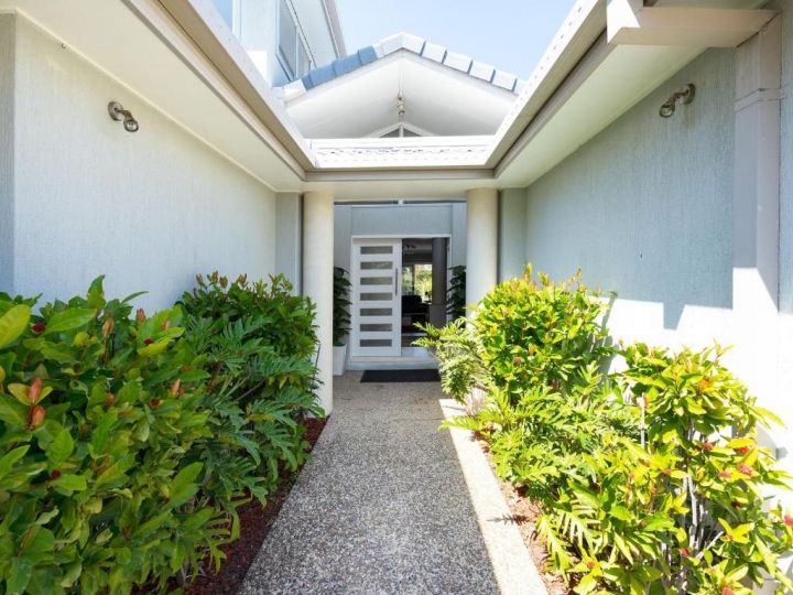 Super Sized Family Retreat With a Pool Guest house, Gold Coast - imaginea 6