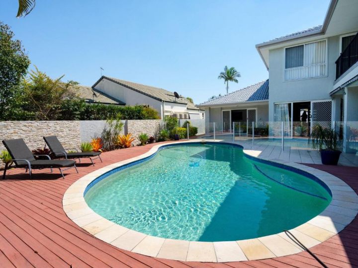 Super Sized Family Retreat With a Pool Guest house, Gold Coast - imaginea 2