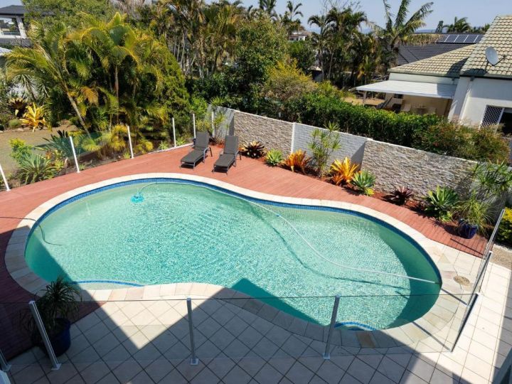 Super Sized Family Retreat With a Pool Guest house, Gold Coast - imaginea 13