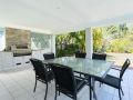 Super Sized Family Retreat With a Pool Guest house, Gold Coast - thumb 11