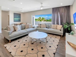 Superior Luxury Apartment in the City Apartment, Cairns - 2