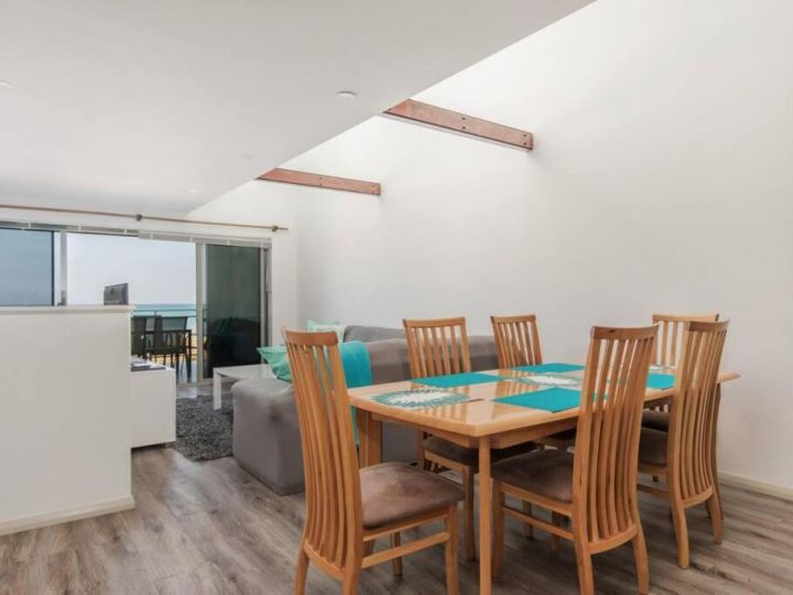 Surf and Sun in Silver Sands Apartment, Mandurah - imaginea 11