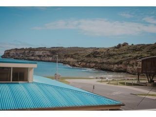 Surf break at Bayview villas SEA VIEW Villa, Port Campbell - 2