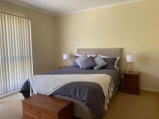 SURF MIST RETREAT WIFI Included Guest house, Inverloch - 2