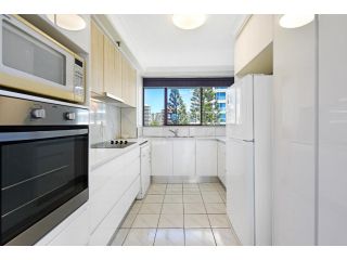 Surfers Century Oceanside Apartments Aparthotel, Gold Coast - 5