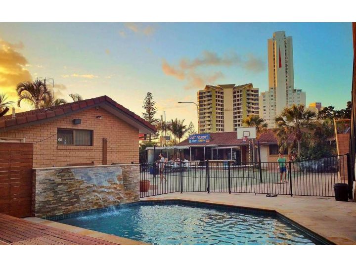 Maxmee Backpackers Resort Hostel, Gold Coast - imaginea 10