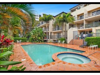 Surfers Paradise Holiday Apartment with Pool Apartment, Gold Coast - 2