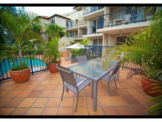 Surfers Paradise Holiday Apartment with Pool Apartment, Gold Coast - 1