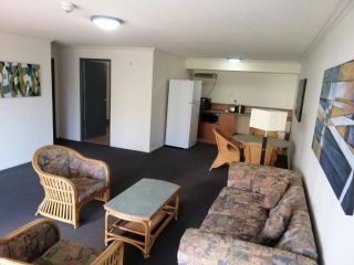 Surfers 1bedroom, Large Fridge, Washing Machine, Free Parking and WIFI Apartment, Gold Coast - 5
