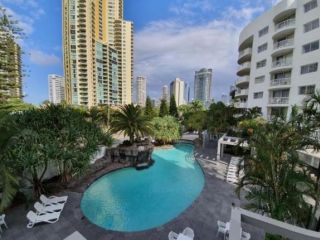 Surfers 1bedroom, Large Fridge, Washing Machine, Free Parking and WIFI Apartment, Gold Coast - 2