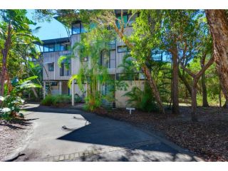 Surfside Beach House 17 - Rainbow Shores, Swimming pool, 2 minute walk to beach, air conditioning, relax here Guest house, Rainbow Beach - 2