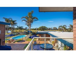 Surfside Merimbula Holiday Apartments Aparthotel, Merimbula - 2