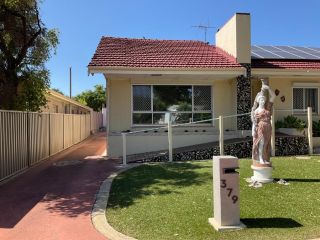 Susan Yong's Studio Apartment, Perth - 1