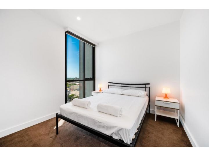 Swainson at Bohem Apartment, Adelaide - imaginea 9