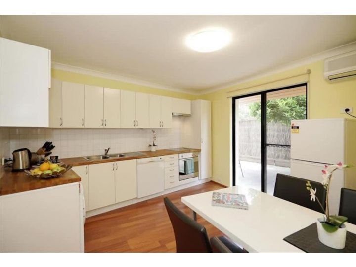 Swan River Applecross Heathcote Park 1BR Villa Apartment, Perth - imaginea 4
