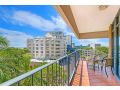 Sweeping Harbourfront Views atop Tropical Resort Apartment, Darwin - thumb 2