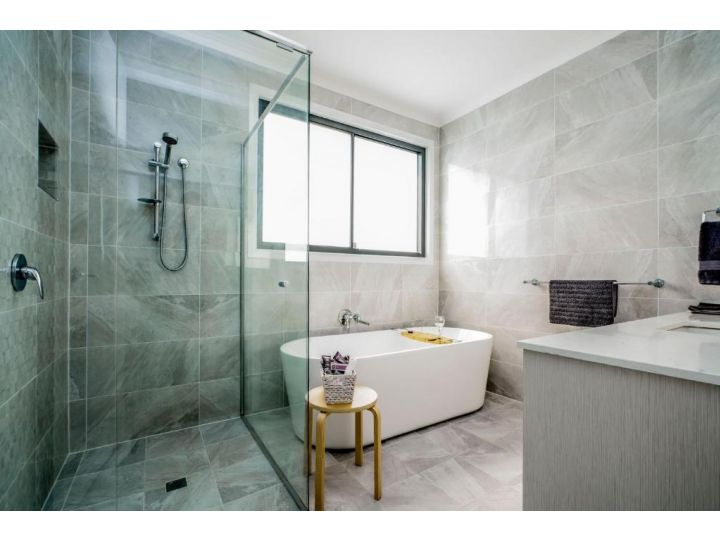 SWEEPING VIEWS Wifi Pet Friendly outside only Guest house, Australia - imaginea 18