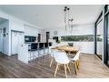 SWEEPING VIEWS Wifi Pet Friendly outside only Guest house, Australia - thumb 6