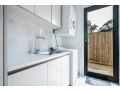 SWEEPING VIEWS Wifi Pet Friendly outside only Guest house, Australia - thumb 20