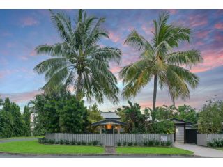 Sweet Creek Cottage, Palm Cove Guest house, Palm Cove - 1