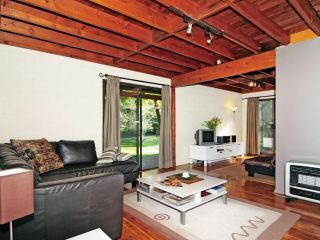 Sweet Gum Bend - Delightful 2 bedroom cottage! Guest house, Kangaroo Valley - 1