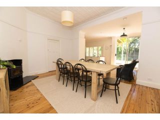 Sweet Summer Spacious Cottage in CBD Cook Park Guest house, Orange - 1