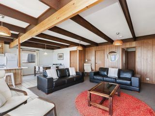 Swimmers Rest - uninterrupted panoramic ocean views - 1 Bedroom Guest house, Port Fairy - 3