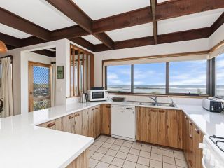 Swimmers Rest - uninterrupted panoramic ocean views - 1 Bedroom Guest house, Port Fairy - 5
