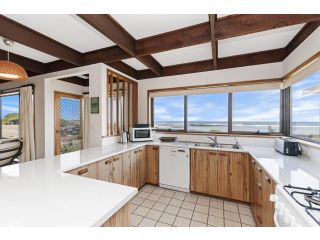 Swimmers' Rest - uninterrupted panoramic ocean views Guest house, Port Fairy - 5