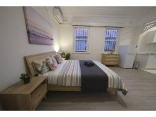 Sydney Burwood 5 Bed with 4 Bath FREE Netflix WIFI Guest house, Sydney - 2