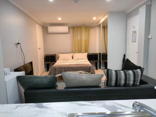 T&V Suites Apartment, Windsor - 1