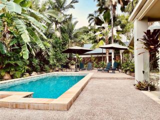 Talpa Tropix- 5 min stroll to beach Guest house, Palm Cove - 1