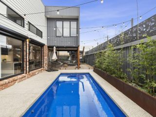 Tassell Premium Beach House And Pool 5 Guest house, Torquay - 3
